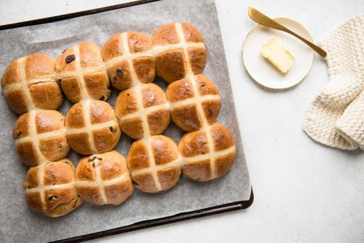 hot cross buns 10